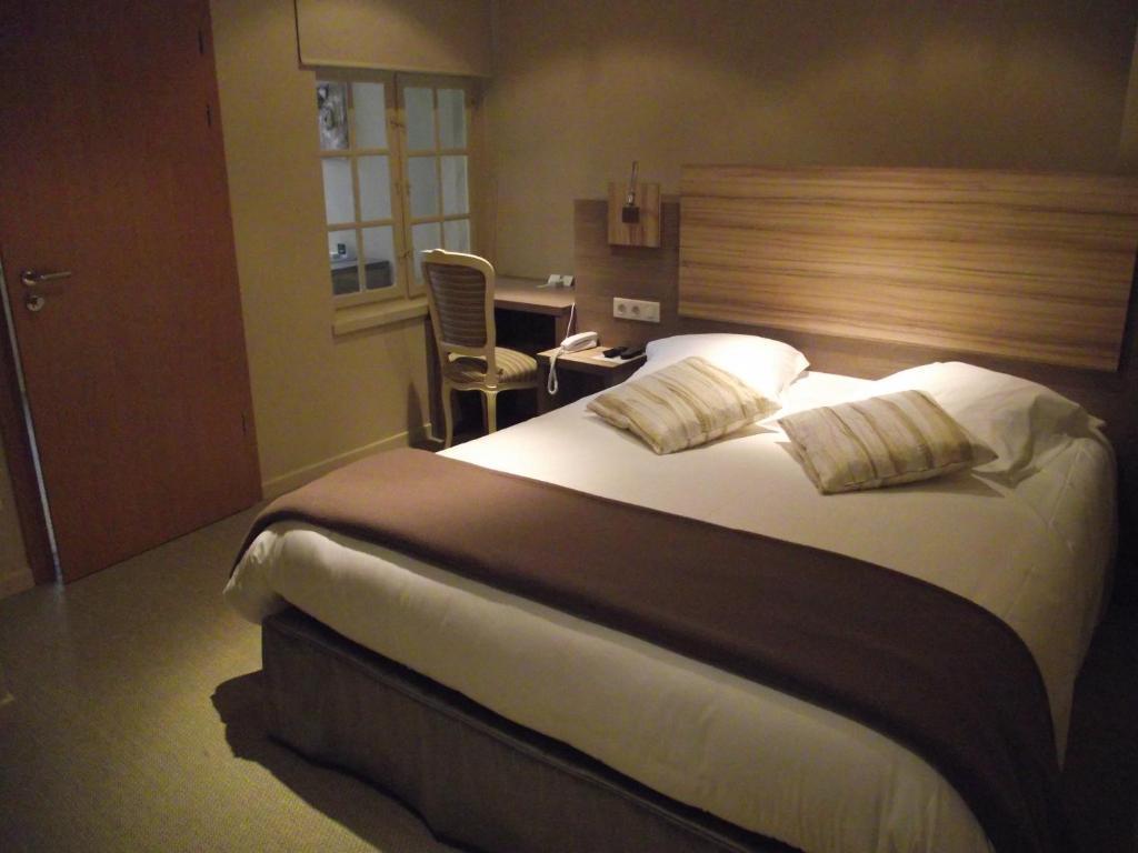 Hostellerie Au Cygne 비상부르 객실 사진